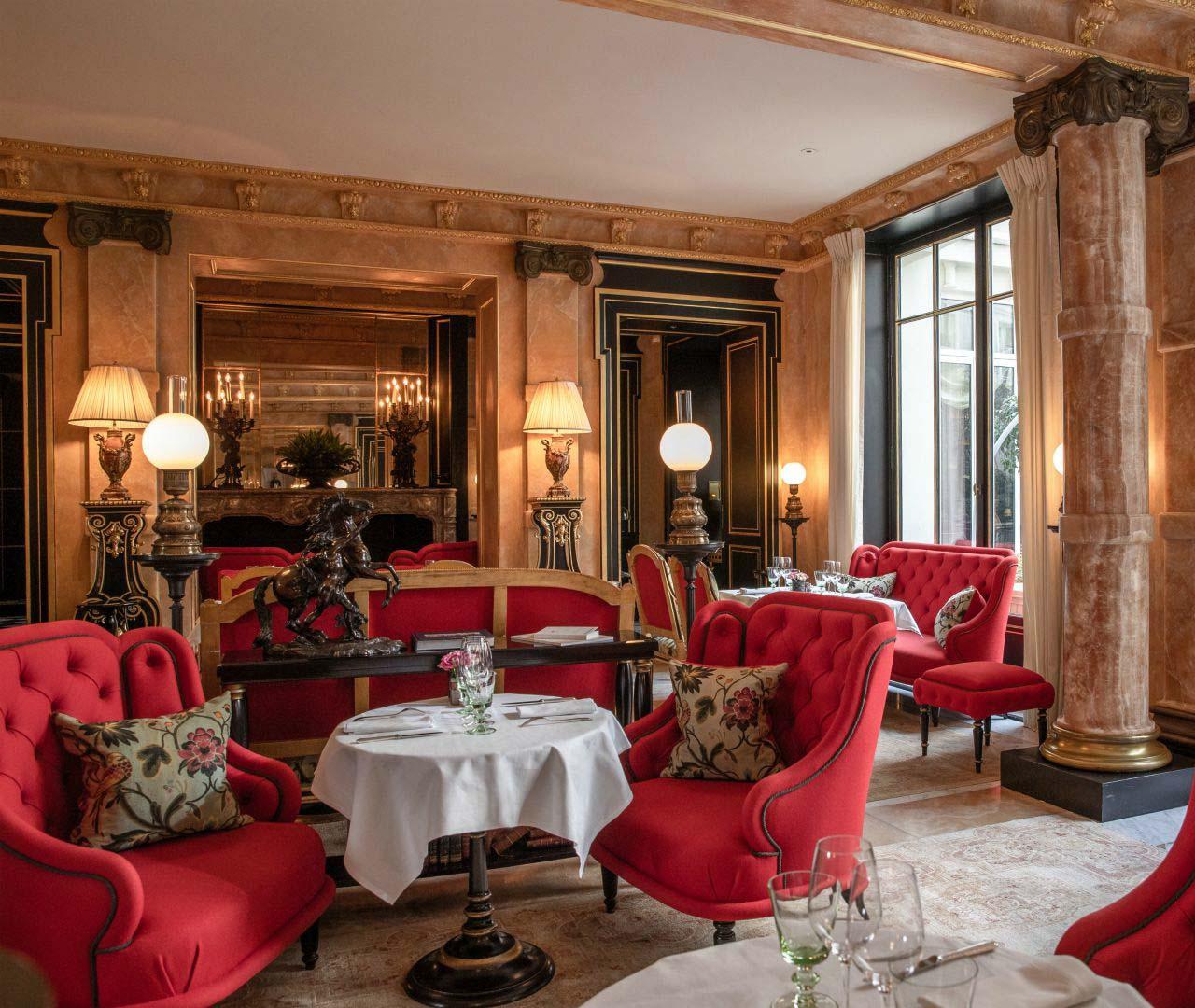 © La Réserve Paris